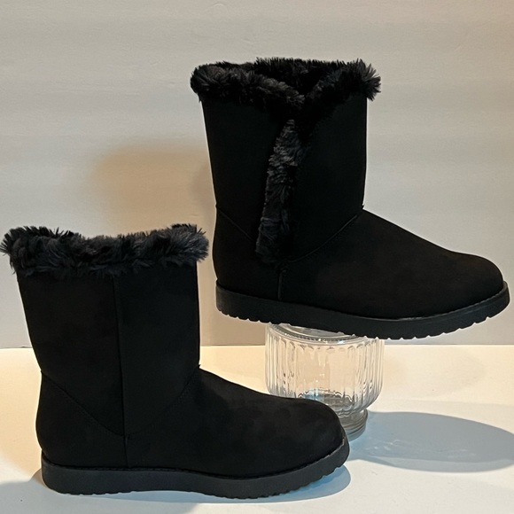 🆕 Black Suede Pullon Cozy Boots - size 8 - Picture 3 of 5